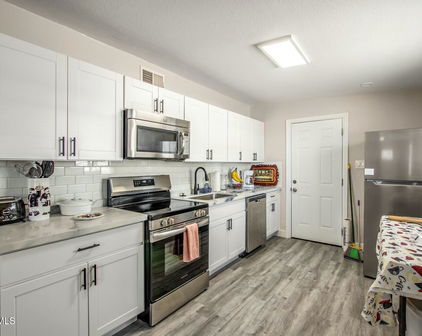 2221 E Lynne Lane, Phoenix