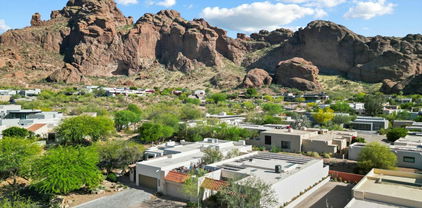 5804 N Echo Canyon Lane, Phoenix