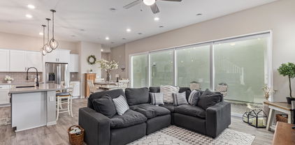 276 E Shamrock Drive, Chandler