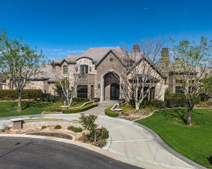 2866 E Robin Court, Gilbert