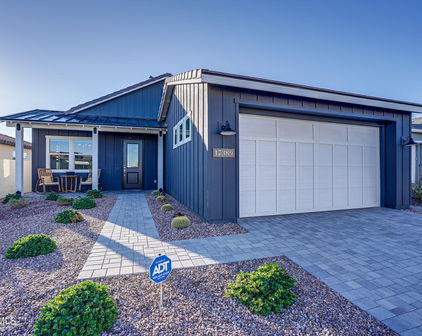 17389 W Wildwood Street, Surprise