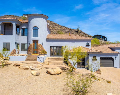 2110 E Kerry Lane, Phoenix