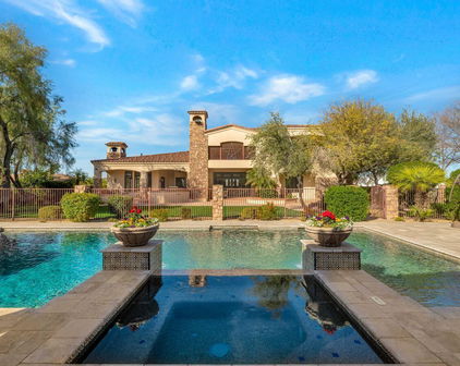 5874 S Greenfield Road, Gilbert