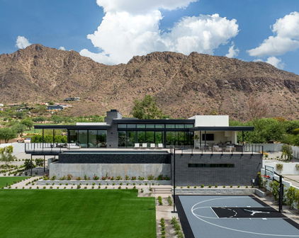 5814 E Camelback Road, Phoenix