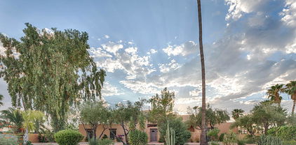 9820 N 60th Place, Paradise Valley