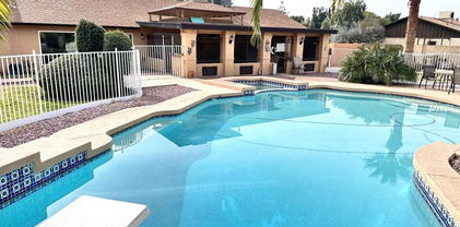 5762 W Shaw Butte Drive, Glendale