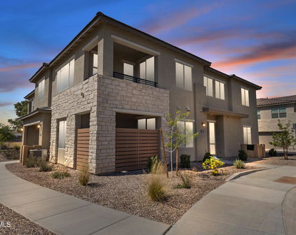675 E Ginko Avenue Unit 202, Gilbert