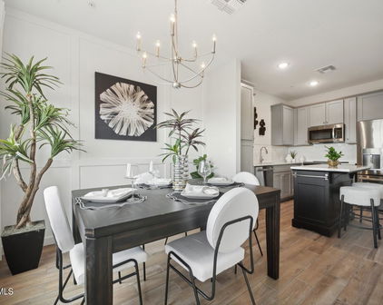 7449 S 75th Drive, Laveen