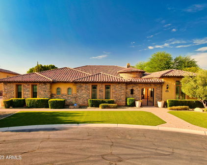 2472 E Robin Court, Gilbert