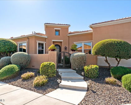 673 E Harmony Way E, San Tan Valley