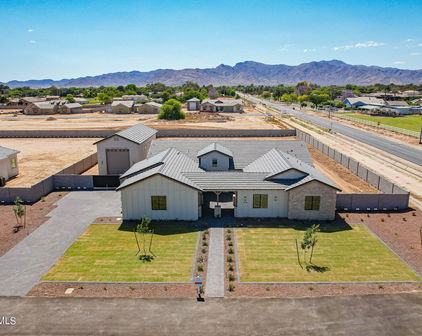 6926 N 177th Place, Waddell