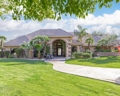 1027 E Caroline Lane, Tempe