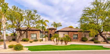 2564 E Teakwood Place, Chandler