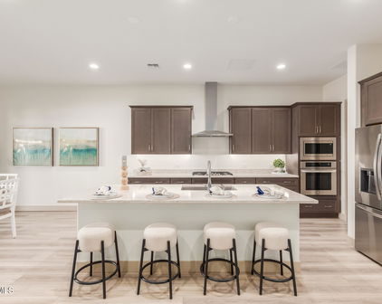 16884 W Pinchot Avenue, Goodyear