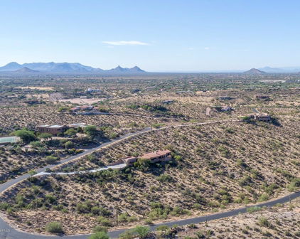39030 N Silver Saddle Drive, Carefree