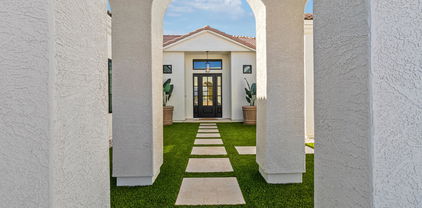 18335 W Orangewood Avenue, Waddell