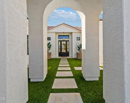 18335 W Orangewood Avenue, Waddell