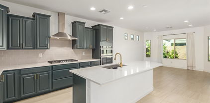 6656 W Springfield Way, Florence