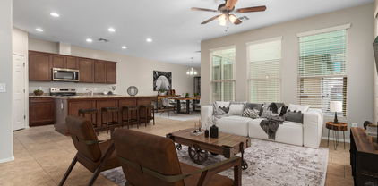 9004 W Nicolet Avenue, Glendale