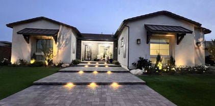 1359 E San Carlos Way, Gilbert