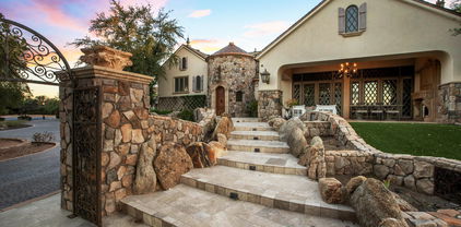 5701 E Mockingbird Lane, Paradise Valley