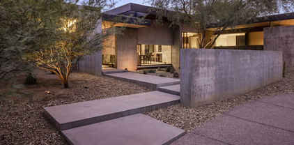 8502 N 59th Place, Paradise Valley