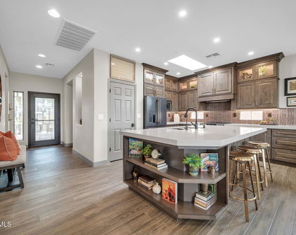 40726 N Noble Hawk Court, Phoenix