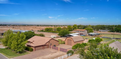 1670 E Country Lane, Gilbert