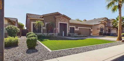 1560 S Western Skies Drive, Gilbert