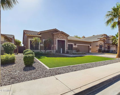 1560 S Western Skies Drive, Gilbert