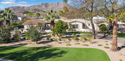 8634 N 52nd Street, Paradise Valley
