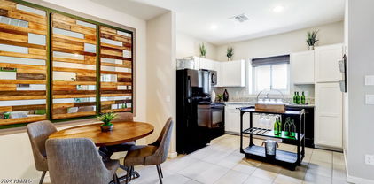 7445 S 75th Drive, Laveen
