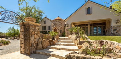 5701 E Mockingbird Lane, Paradise Valley