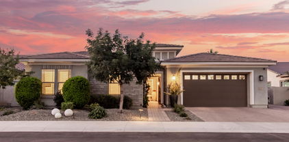2190 E Aquarius Place, Chandler