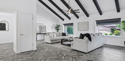 1323 E Whalers Way, Tempe