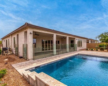 39752 N Collins Lane, San Tan Valley
