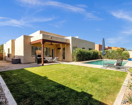 1554 E Kings Court, Gilbert