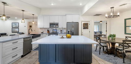 5202 W Saguaro Park Lane, Glendale
