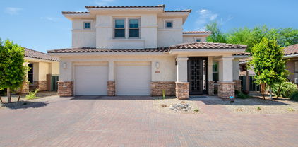 13716 W Cypress Street, Goodyear