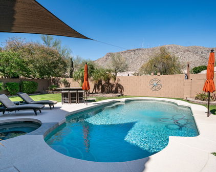 932 E Mountain Sage Drive, Phoenix