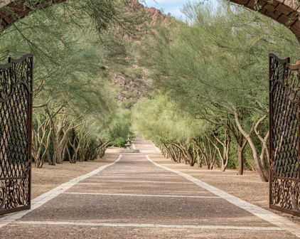 5612 N Yucca Road, Paradise Valley