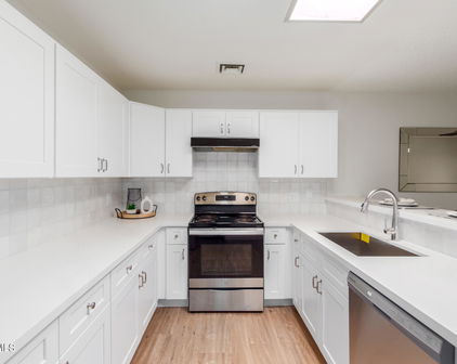 14300 W Bell Road Unit 126, Surprise