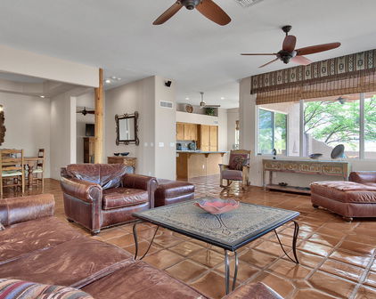 9035 E Cave Creek Road, Carefree