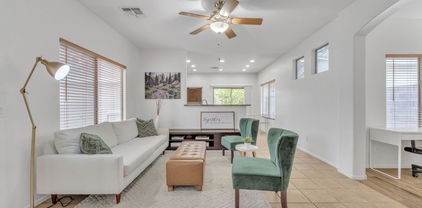 5206 W Desert Hills Drive, Glendale