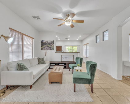 5206 W Desert Hills Drive, Glendale