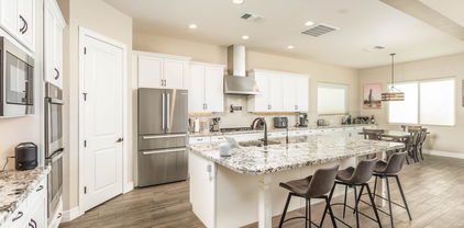 9193 W Country Club Trail, Peoria