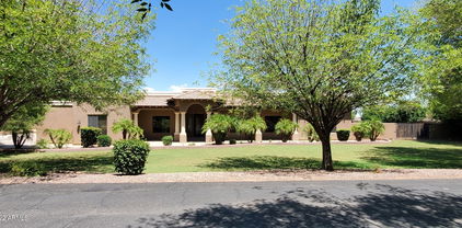 8811 N 172nd Drive, Waddell