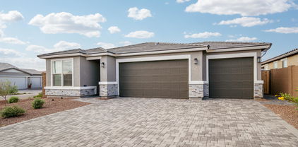 17745 W Running Deer Trail, Surprise