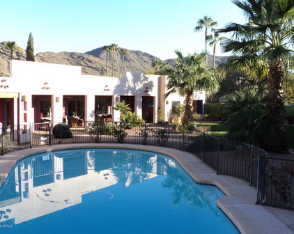 8302 N Mockingbird Lane, Paradise Valley