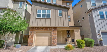 612 W Flintlock Way, Chandler